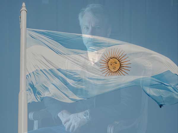 Michael Saylor recomienda el uso de Bitcoin a los argentinos